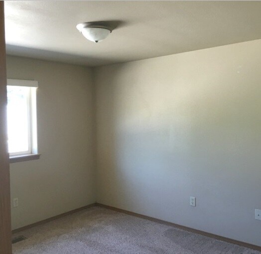 Building Photo - NE Timberlake