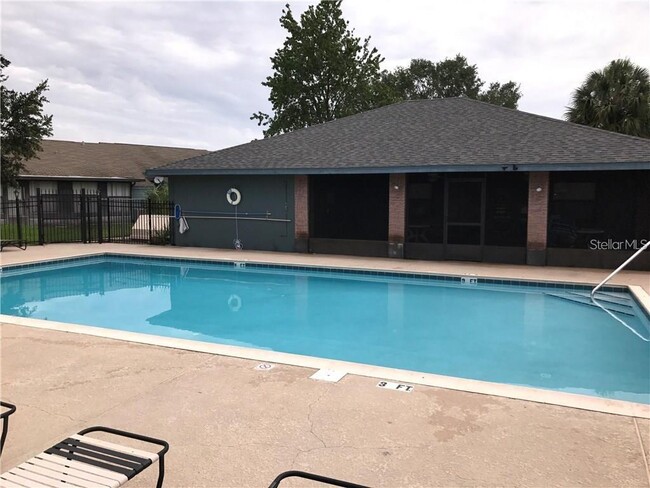 Building Photo - 2913 Duchess Oak Ct