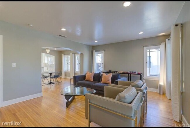 Building Photo - 3 br, 2 bath House - 221 N Berkeley Ave