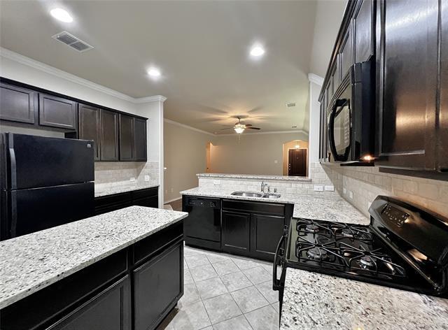 Building Photo - 8472 Gentian Dr