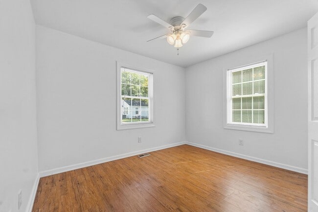 Building Photo - Updated 2 Bed 1 Bath in Coats - Pet Friendly!