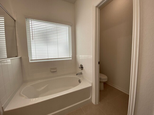 Building Photo - Stunning 4/2 Brand New Home in Kyle!