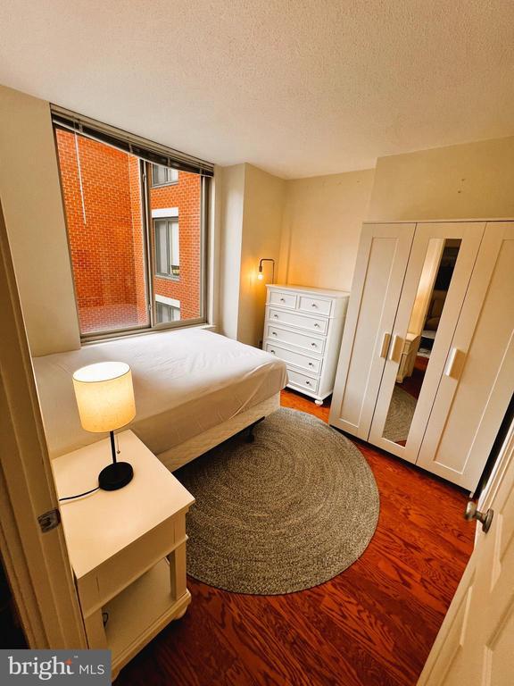 Building Photo - 1220 N Fillmore St