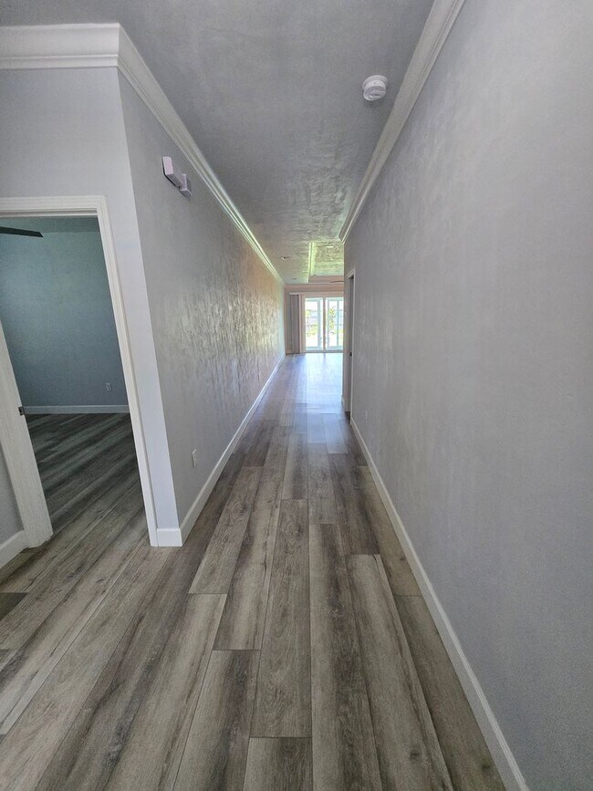 Building Photo - Beautiful 3-Bedroom, 2.5 Bath Home in Desi...