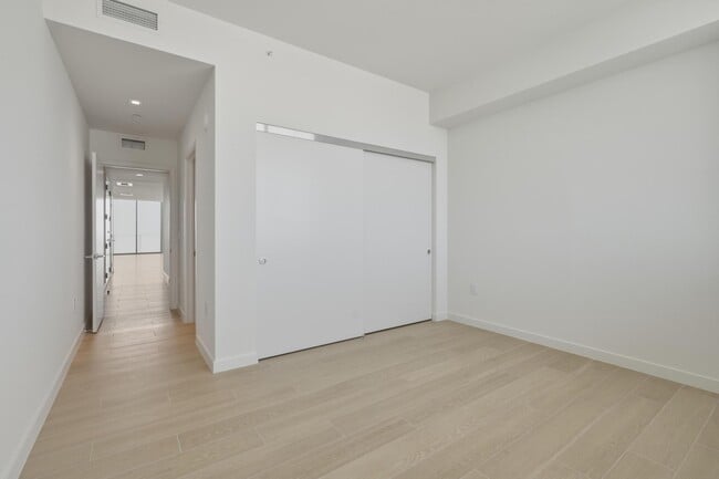 Building Photo - 1400 Biscayne Blvd