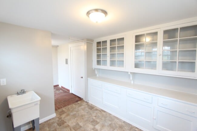 Building Photo - New On The Market!! Will not last long at this price. Better Hurry!!