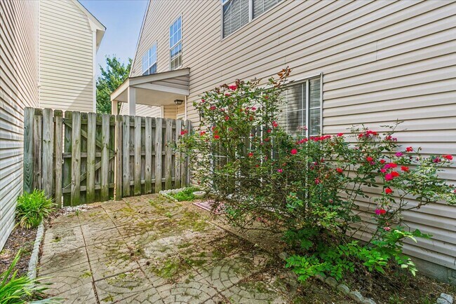 Building Photo - 38 Angelia Way
