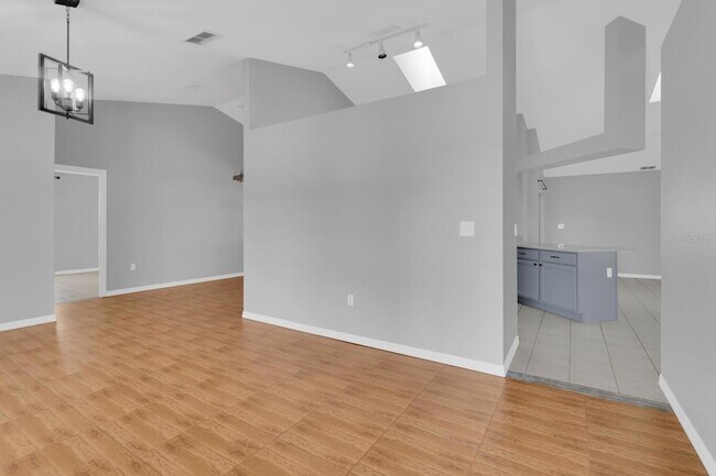 Building Photo - 2414 Sweetwater Blvd