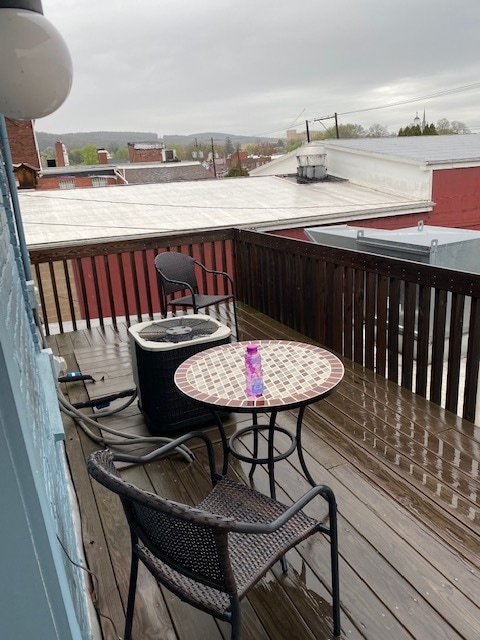 terrace - 494 Mill St