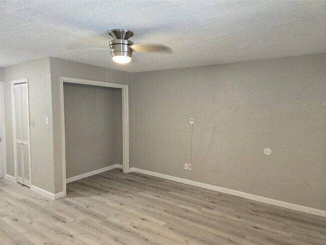 Building Photo - 2501 Yoakum Blvd