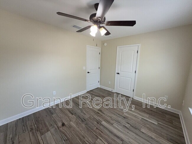 Building Photo - 4026 Roxies Ln