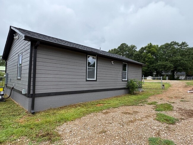 Building Photo - 201 Fort Shoals Rd