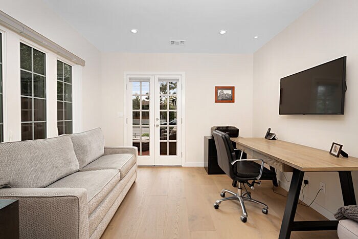 Building Photo - 228 W Mission St