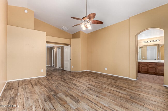 Building Photo - 29604 N Balmoral Pl