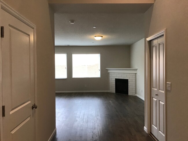 Building Photo - BRAND NEW HOME! Within 5 Minutes of Three ...