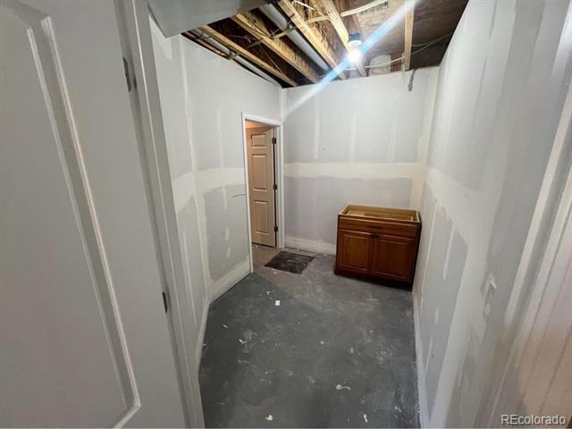 Building Photo - 6250 S Newbern Way