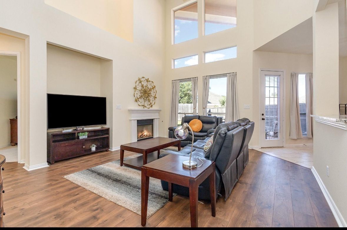 Building Photo - 9201 Royal Burgess Dr