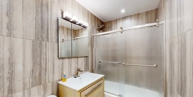 Building Photo - 61 Bronx River Rd