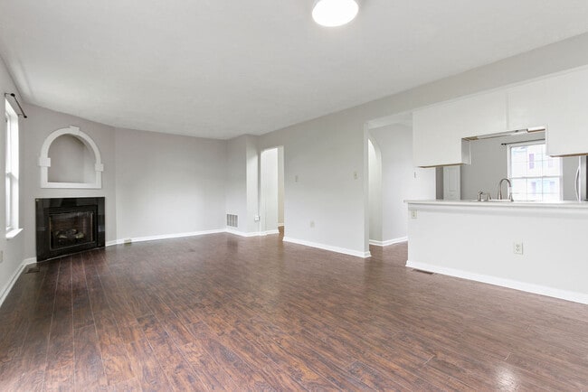 Building Photo - 122 Manor View Dr