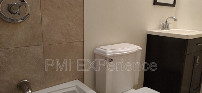 Building Photo - 204 Taurus Dr