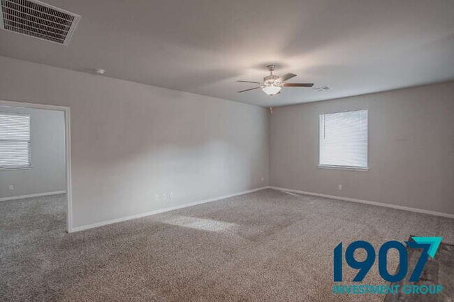 Building Photo - Stunning Modern 3-Bedroom Home in Newcastl...