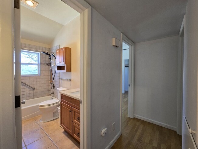 Building Photo - 346 Kayenta Dr