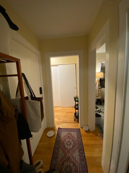 Building Photo - 12 Claremon St