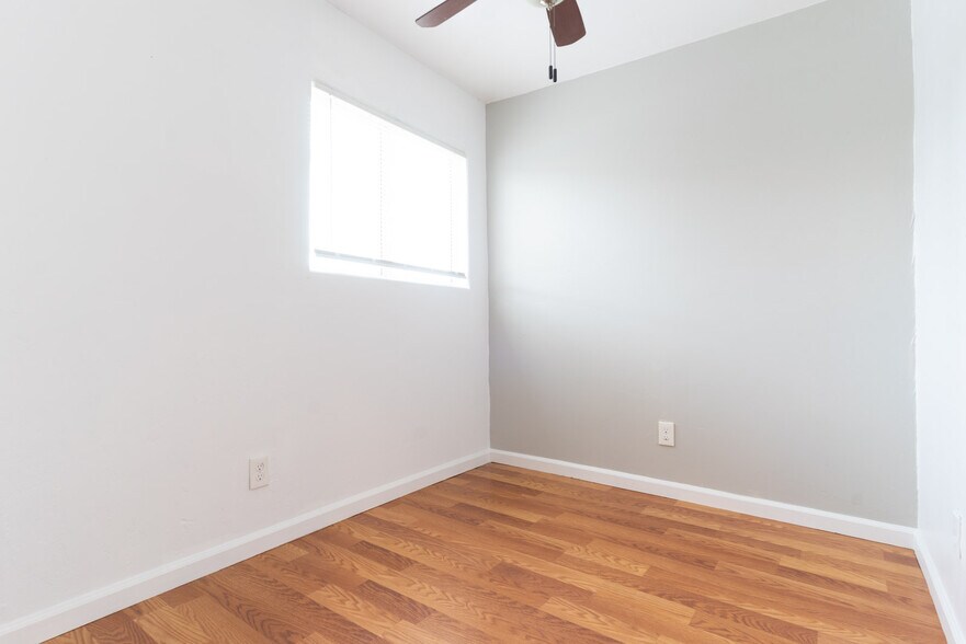 Building Photo - 2520 Fenton Pl