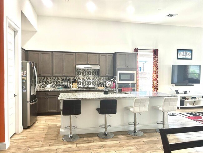 Building Photo - 600 C-Bar Ranch Trl