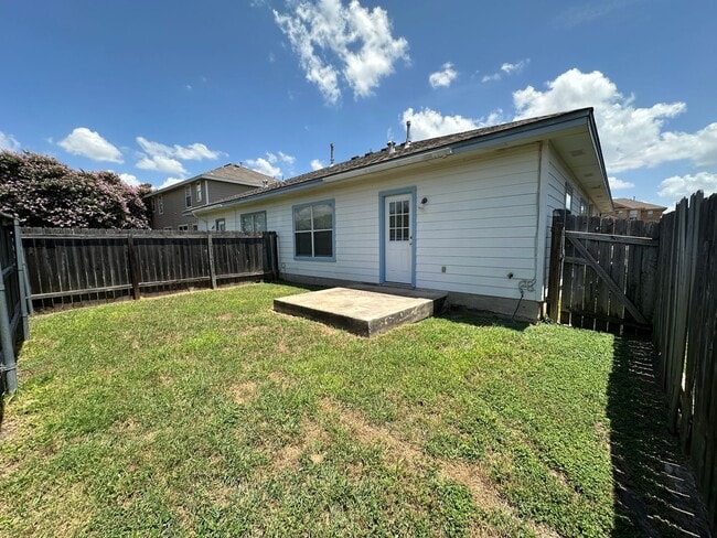 Building Photo - 2873 Southampton Way