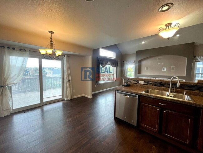 Building Photo - 7030 Highcroft Dr