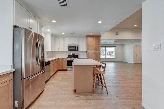 Building Photo - 5655 Wigton Dr