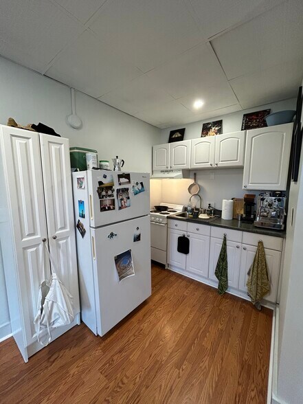 Building Photo - 325 Water St