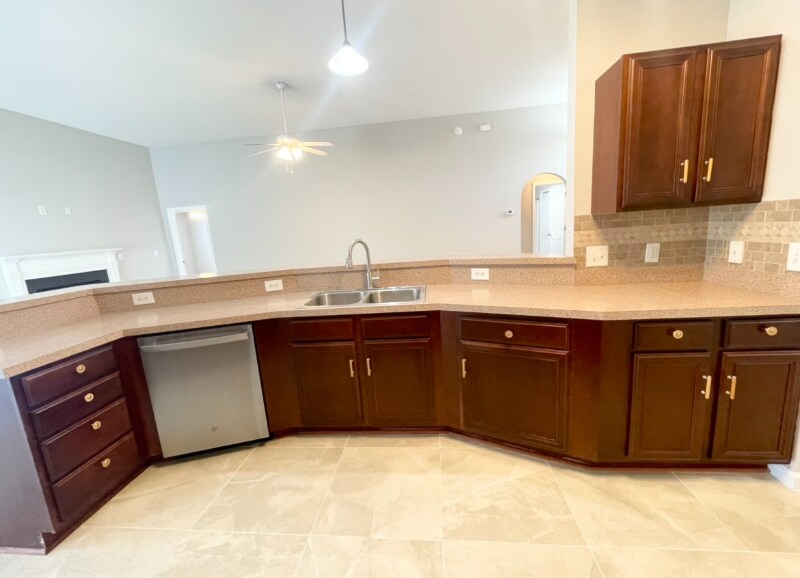 Building Photo - 1196 Great Lakes Cir