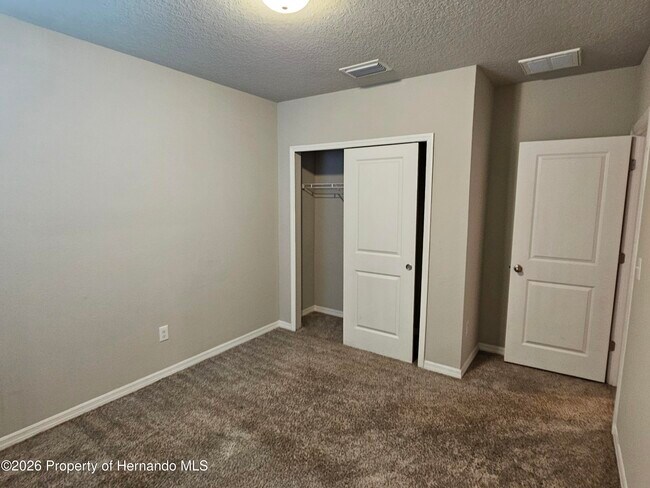 Building Photo - 2353 Glenridge Dr