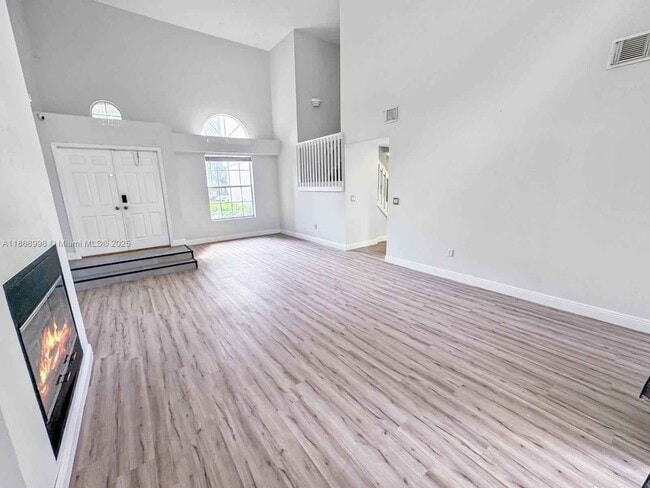 Building Photo - 1015 NW 125th Terrace