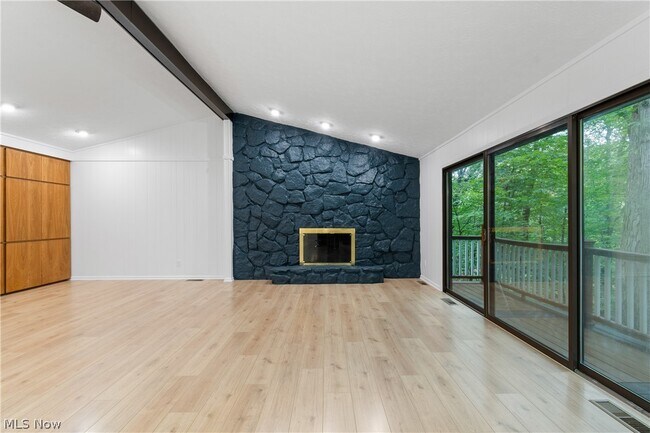 Building Photo - 17767 Falling Leaves Rd