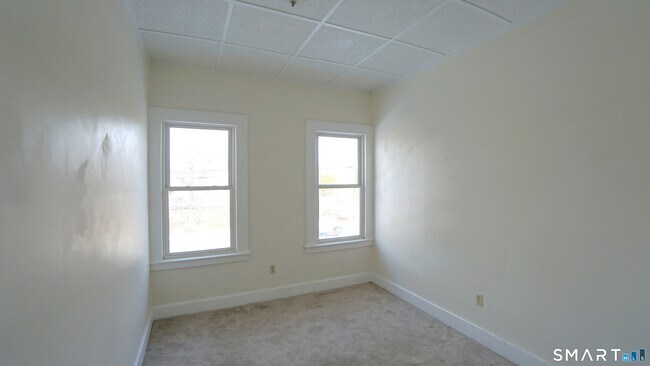 Building Photo - 42 Woodbridge St