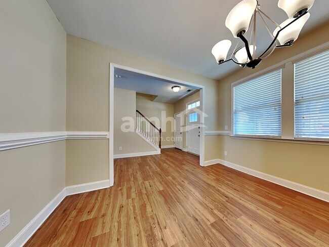 Building Photo - 1023 Monitor Ct