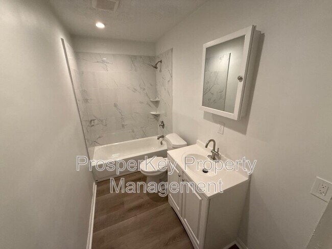 Building Photo - 4723 Harbin St