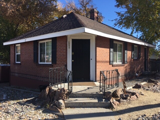 Building Photo - 2000 Plumas St