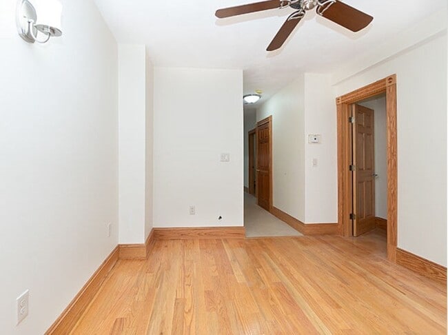 Building Photo - 48 Garden St