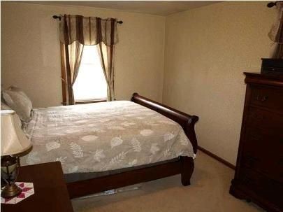 Building Photo - 1932 Houseman Ave NE