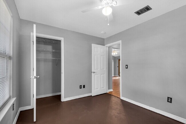 Building Photo - $300.00 Off First Months Rent!