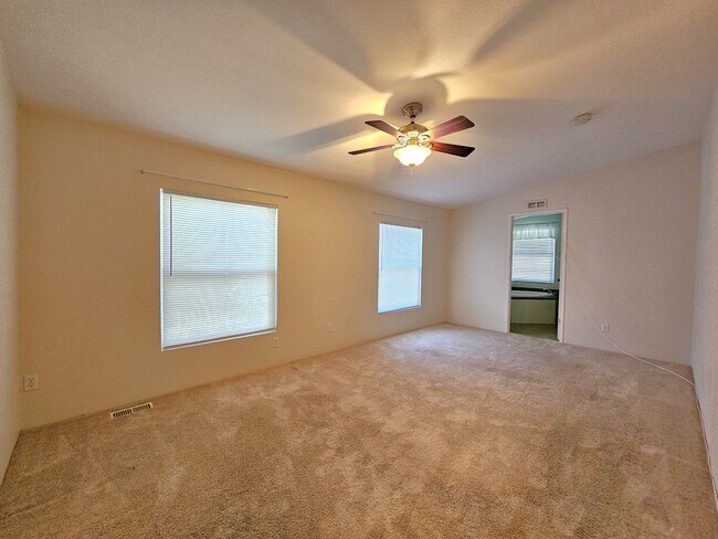 Building Photo - 651 Santa Clara Cir