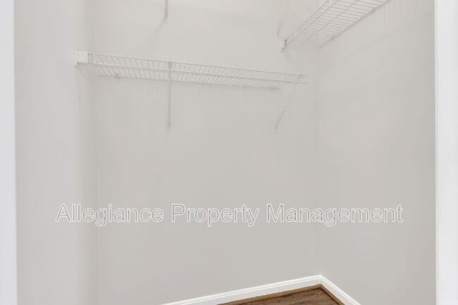 Building Photo - 4560 Strutfield Ln