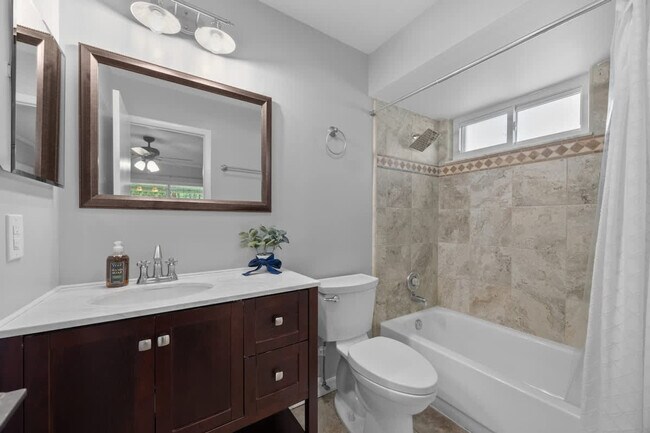 Building Photo - 12009 Florida Woods Ln