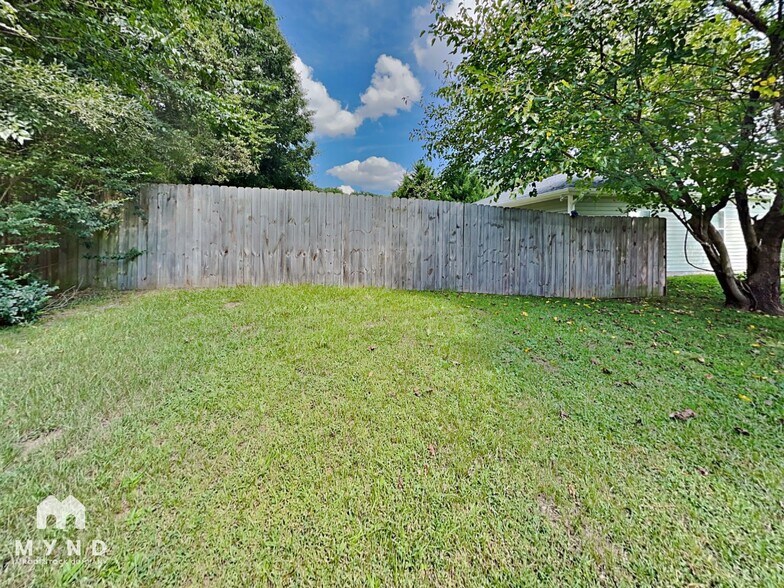 Building Photo - 1713 Sundial Pl