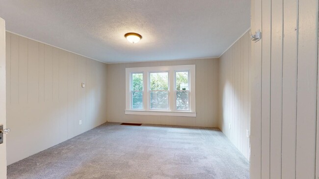 Building Photo - Cudell neighborhood. - 2 bedroom/1 bathroo...