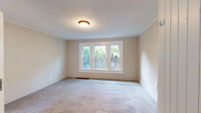 Building Photo - Cudell neighborhood - 2 bedroom/1 bathroom, Single Family Home